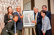 創業社長と一緒に一枚！感謝