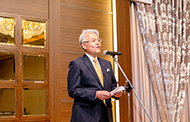 社長の挨拶で記念式典が始まります